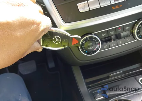 2016 Mercedes-Benz Gl 450 4Matic z USA, uszkodzony, nr VIN 4JGDF6EE9GA638030